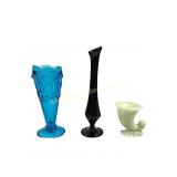 Set of 3 glass vases