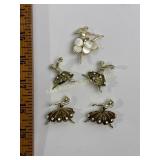Gold-tone ballerina brooches set