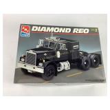 AMT Diamond Reo Truck Model Kit #2 Scale 1:25