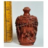 Chinese resin snuff bottle with figures