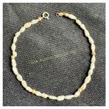 14k Gold & Freshwater Pearl Bracelet 7.5 Inches