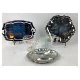 Metal trays and measuring cups (1 chipped Pyrex )