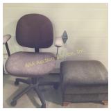 Office Chair with Armrests and Fabric Ottoman