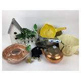 Copper tea pot, small Bundt pan, rusted 6 c