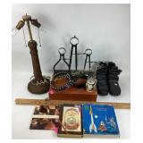 Wicker 2 bulb lamp - works, Thor boots size 7, Hot