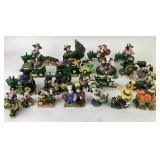 Maryï¿½s Moo Mooï¿½s John Deere figurines