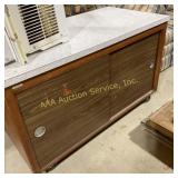 Storage Cabinet on Wheels and Sliding Doors on