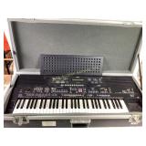 Yamaha PSR-700 Keyboard With Hard Case -powers on