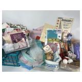 Crafting items: Sewing scissors *NIP*, stencils