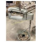 Mounted hand crank laundry wringer