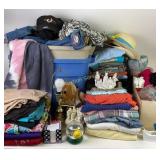 Womenï¿½s clothes, most XL, ladies scarves and