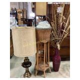 Wooden and brass toned table lamp, works,