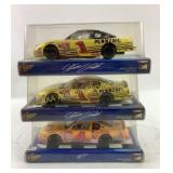 Diecast NASCAR cars: Mike Skinner, Steve Park