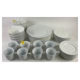 Gibson every day China: dinner plates, bowls,