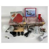 Wooden baskets with pink liners, Kurketrekker