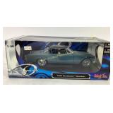 Maisto 1953 Studebaker starliner 1:18 scale