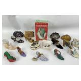 Shoes and purses and little trinket boxes in good