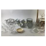 Noritake China Mayfare cup and saucers, etched cha