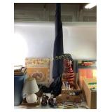 String lights, and Christmas frames, small lamps,