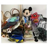 Wicker baskets, ionic fusion vacuum with