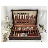 Holmes and Edwards silver plate flatware set-ice