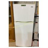 Whirlpool Refrigerator/Freezer Works, Mold in