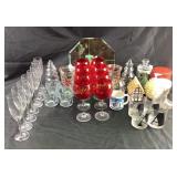 Glassware: Wine Glasses, Champagne Flutes and Tumb
