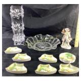 Decorative Glassware: pressed glass, vase, scallop