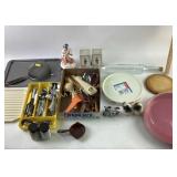Handpainted 8 in ceramic geisha music box with