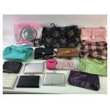 Womenï¿½s Handbags and Coin Purses in Assorted Style