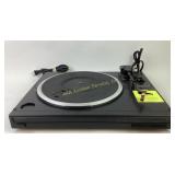 Keyword KD-492F Turntable- Turns on and spins