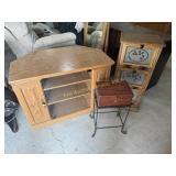 TV cabinet and 2 accent cabinets : corner TV