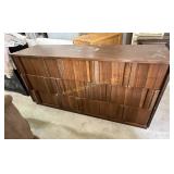 MCM Bassett walnut 6-drawer dresser : 30in H x