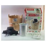 Sunbeam 4-Qt wooden bucket ice cream maker. Good