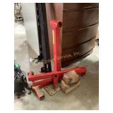 Engine stand 1000# capacity. Good condition.