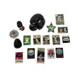 Baseball Card Lot Cincinnati Reds helmet,