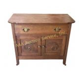 Spiegel Furniture Co. antique wooden dresser on