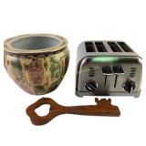 Cuisinart 4-Slice Toaster, Jardiniere, and Wooden