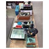 Emerson microwave, untested m table lamps,