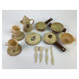 23 piece setvintage Ohio Art PFaltzgraff
