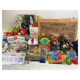 Misc. lot: collectibles, vintage figurines