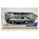 Maisto 1:18 Scale 1965 Chevrolet Corvette Diecast