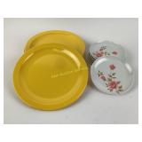 (5) Texas Ware yellow dinner plates, plastic rose