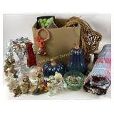 Porcelain figures: jonathan david, lefton,