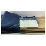 Full/Queen Comforter, Dinner Placemats, and Corrug