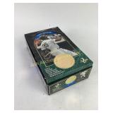 1993 Leaf Baseball Series 2 Trading Cards With Box