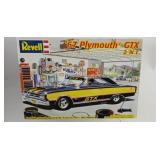 Revell ï¿½67 Plymouth GTX 2-in-1 Model Kit