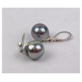 14k white gold & pearl earrings. Total weight
