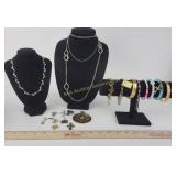 Costume Jewelry: Necklaces, Pendants, and Bracelet