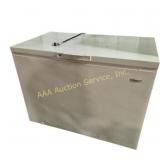 Whirlpool Chest Freezer (46 in. W x 29 in. D x